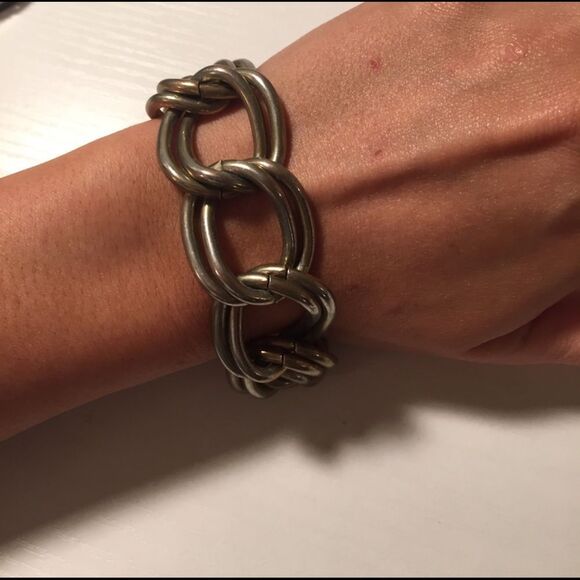 Chunky Chain Bracelet - Picture 3 of 3